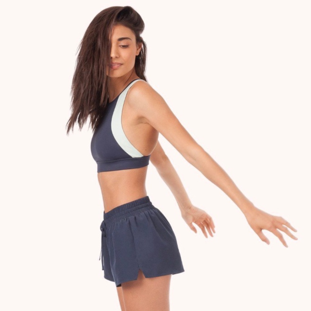 Lively-The Active High-Neck Bra Mint Navy Size XS 🌸✨✨